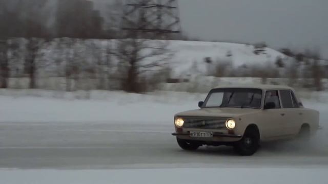 Шуваловский карьер 2101 дрифт. Покатушки на летней резине. смотреть онлайн