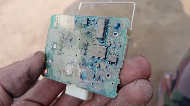 FAULT CODE B 1242 WIRELESS DOOR LOCK TUNER CIRCUIT | TOYOTA COROLLA ALTS | URDU | HINDI смотреть онлайн
