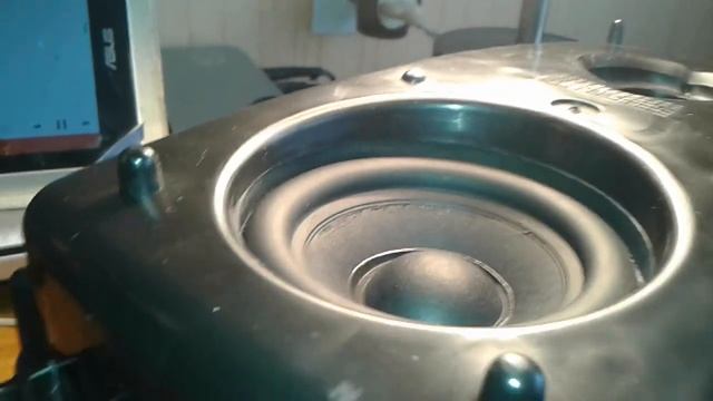 Читать описание | Bass test speaker SONY 6om 15WT & караоке центр LG 2х30WT ( 6om ) смотреть онлайн