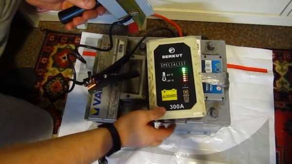 Конденсаторный пускач БЕРКУТ (BERKUT) JSC-300 ч.1 (подробный обзор)
