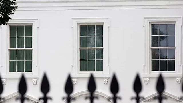 15 Insane Security Features Of The White House смотреть онлайн