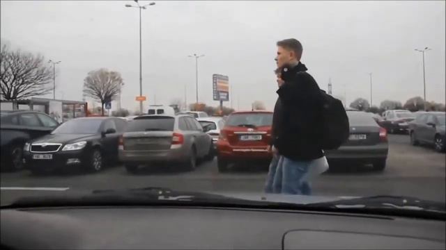 Как надо пугать | How to scare смотреть онлайн