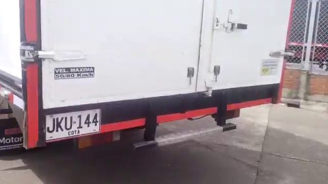 MITSIBISHI FUSO FE85