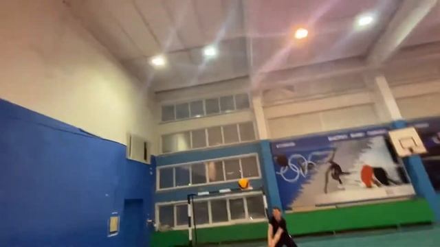 Волейбол | разминка с мячом от первого лица смотреть онлайн