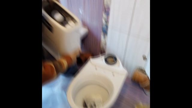 Как установить сливной бачок на унитаз