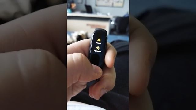 Почему, эти четвёртые умные часы уже ушли, а пятые выпустили, но мне понравились эти часы. смотреть онлайн