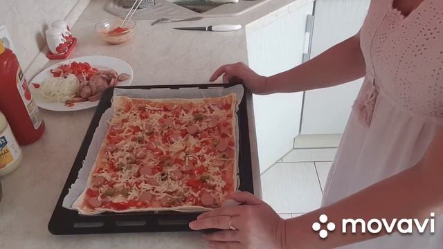 Самая вкусная пицца ???из слоеного теста?!Готовим и едим!?? смотреть онлайн