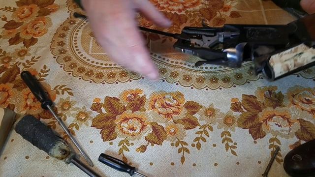 ДВУСТВОЛЬНОЕ РУЖЬЁ с ОДНИМ СПУСКОВЫМ КРЮЧКОМ ружьё ИЖ 27Е1С СДЕЛАНО в СССР! смотреть онлайн