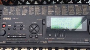 YAMAHA PSR-520 (1995)