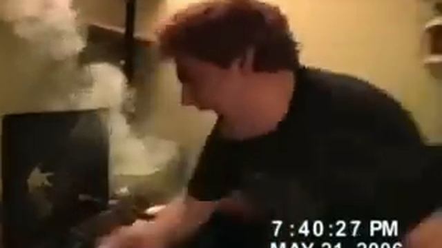 Скример!!!Или как мужик разбил комп!!! смотреть онлайн