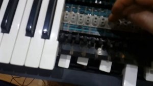 Клавиши не работают. Как починить/отремонтировать синтезатор своими руками (На примере ROLAND E-15)