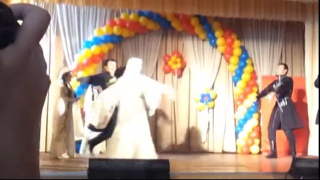 Лезгинка в Новочеркасске "Фестиваль дружбы народов" смотреть онлайн