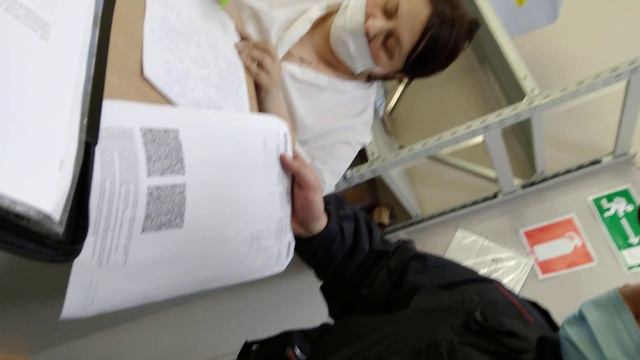 Недееспособная работница пишет заявление по шпаргалке росгвардейца. смотреть онлайн