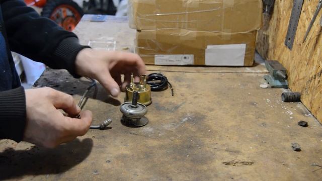 Механический указатель давления масла смотреть онлайн