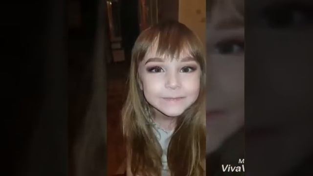 Если бог хочет сделать женщине комплимент, он дарит ей дочь?