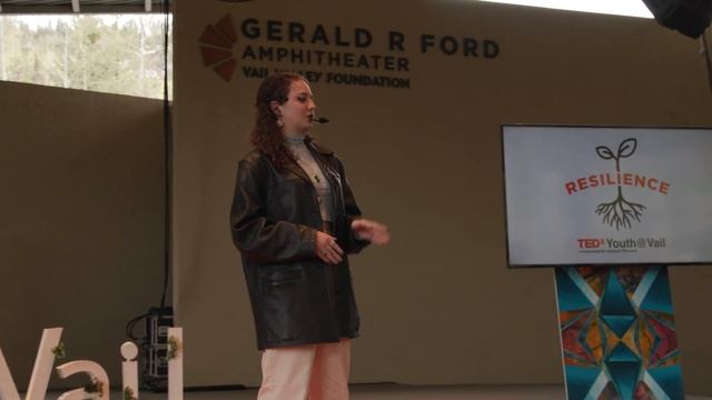 The Reflection Behind the Curtain | Cassidy Wellbaum | TEDxYouth@Vail смотреть онлайн