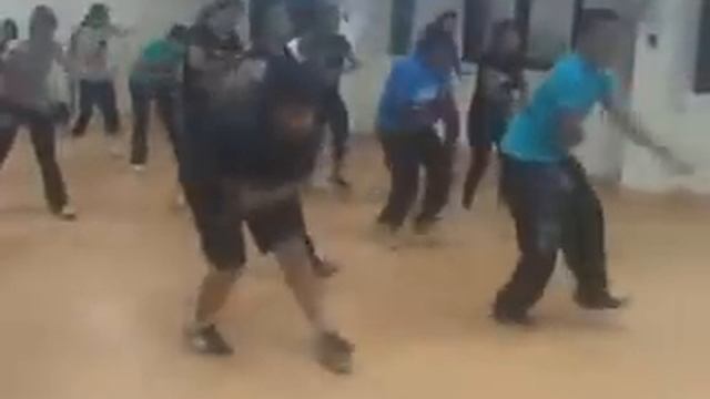 Zumba - Livin' La Vida Loca - Latin Pop смотреть онлайн