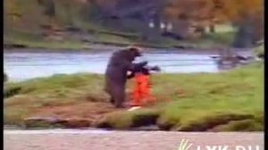 драка человека с медведем