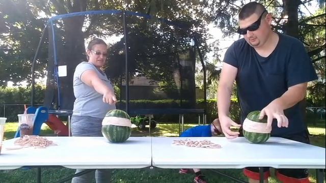 Watermelon Explosion Challenge and Watermelon Fight-Family Funhouse смотреть онлайн