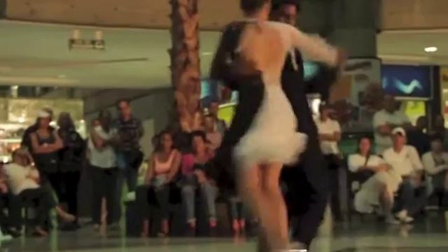 Gira Tango vuelve con la Milonga Brava смотреть онлайн