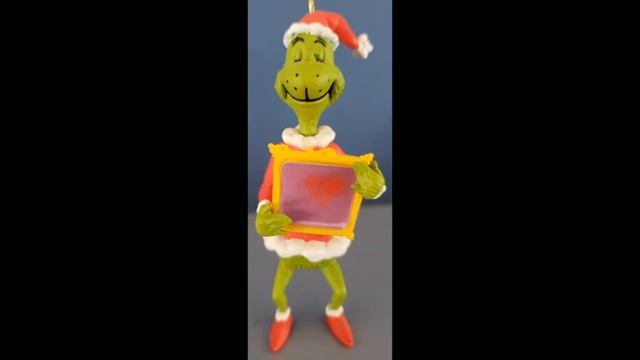 Have Yourself A Merry Little Christmas - piano solo performed by Hal Dickens with Christmas items смотреть онлайн