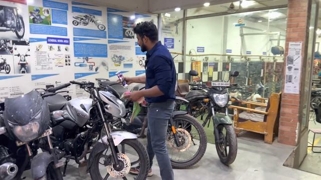 Remove scratch scooter /Bike | gets fedded ? | Polish good or bad ? | смотреть онлайн