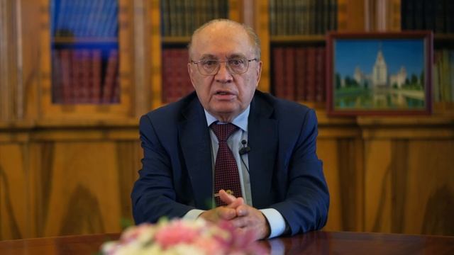 27/06/2022. Приветствие ректора МГУ Виктора Антоновича Садовничего смотреть онлайн