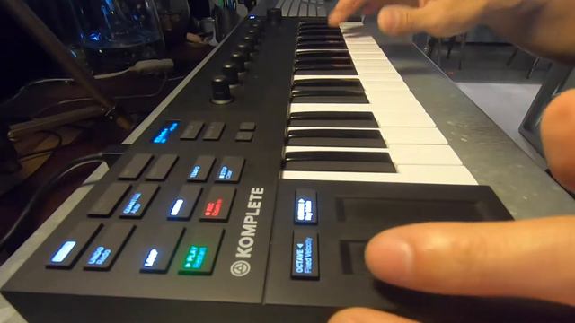 Komplete M32 Demo and Review смотреть онлайн
