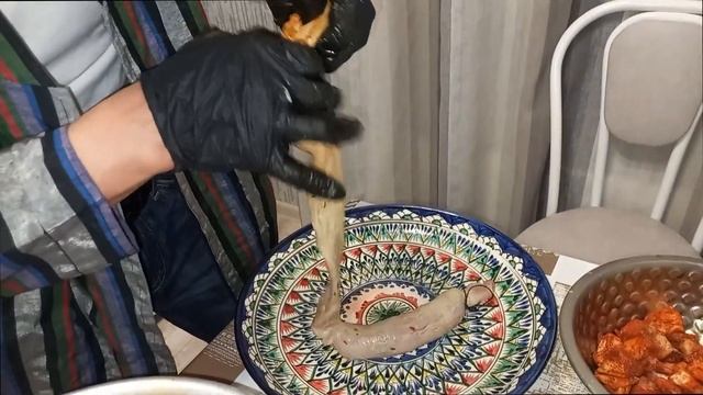 Казы (домашняя колбаса) из говядины с курдюком | qazi - homemade sausage смотреть онлайн