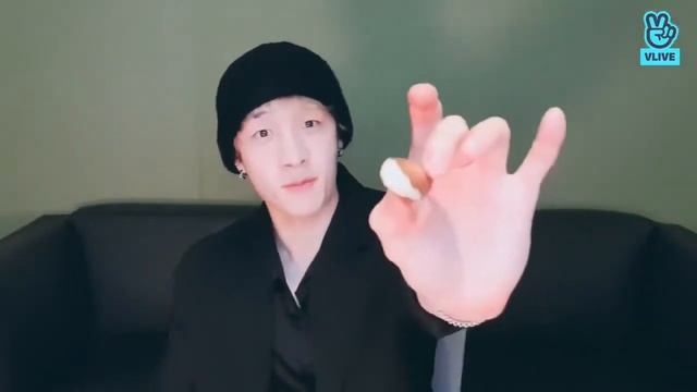 [ENG/RUS] Stray Kids Bang Chan V Live '14 February' A Date With Bang Chan Chan's Room Ep. 93 Eng/ru