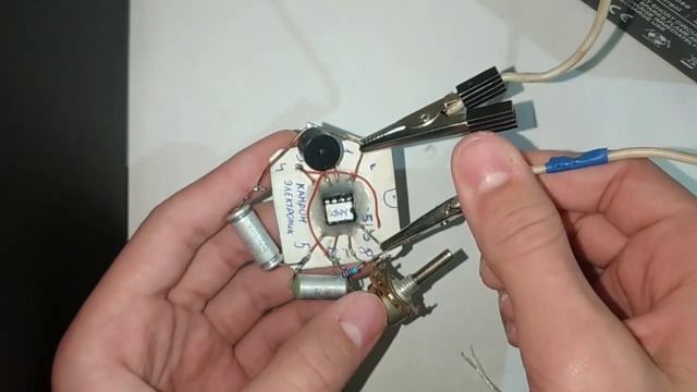 NE555 тестер микросхем таймеров.