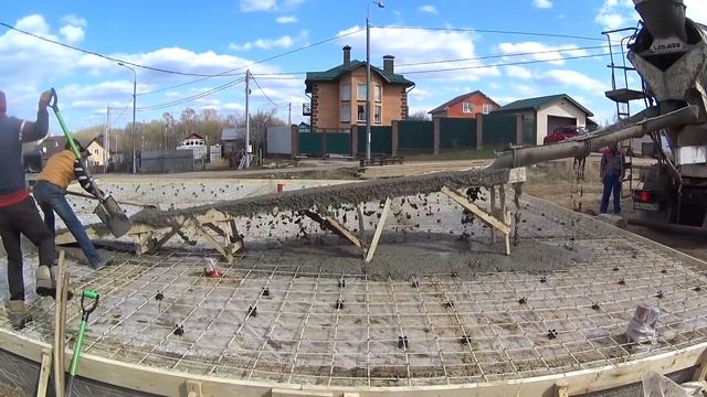 Монолитная плита. Как заливать фундамент бетоном? #709 смотреть онлайн