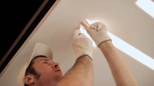 Установка натяжного потолка- гардина ПК15, световая линия Flexy,  парящие потолки и слот 40