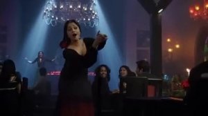 Испано-индийская песня и  танец Айшварии Рай из фильма Мольба (2010)