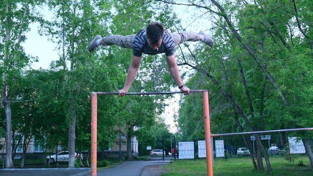 Вариации выходов силой / MUSCLE UP смотреть онлайн