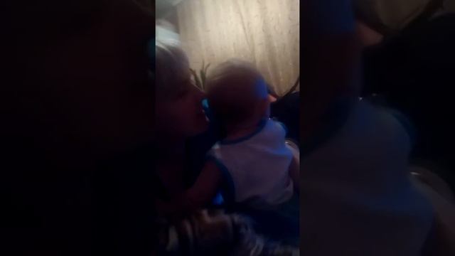 Первое слово Папа смотреть онлайн