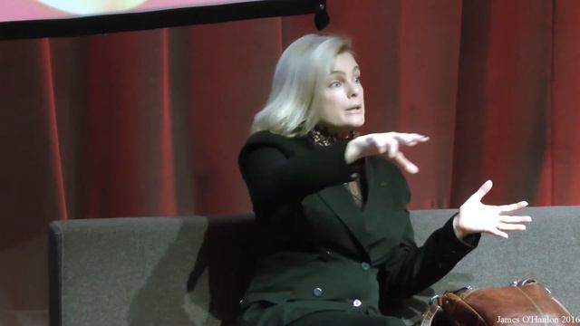 Erika Eleniak - Liverpool Comic Con 2020 смотреть онлайн