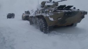 Бтр в горах по снегу