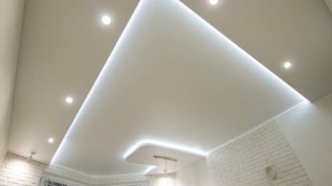 Как расположить светильники на натяжном потолке?