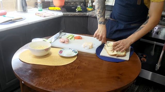 Бутерброд не влезет в рот ,вторая часть/Самый плотный завтрак смотреть онлайн