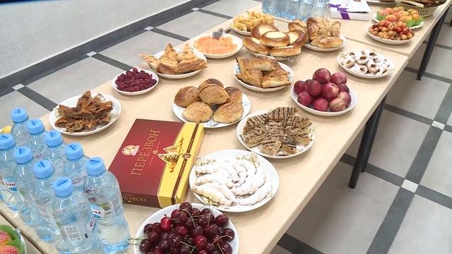 Ифтитохи Маркази фархангии русзабонхо дар мактаби байналмилалии КОНТАКТ смотреть онлайн