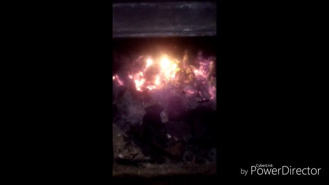 Прикол Как горит телефон в печке смотреть онлайн