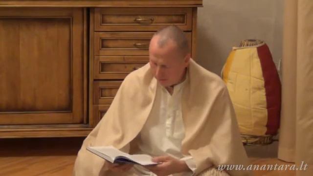 Anantara Das Bhagavat gita, 1 skyrius, 3 tekstas смотреть онлайн