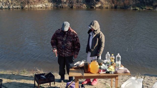 МЕГА ЛЕЩ. Варим РАКОВ на рыбалке. Боги рыбалки №1 смотреть онлайн