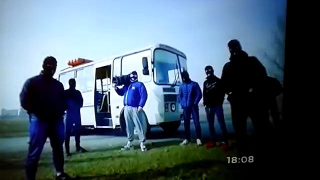 Между нами тает лёд смотреть онлайн