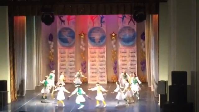 Якутский танец "Алаас кырдалыгар" РС (Якутия) с.Борогонцы смотреть онлайн