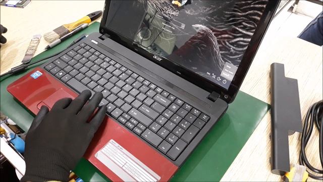 Acer Aspire E1 -531 E1-571 Keyboard Replacement and Ram Upgrade смотреть онлайн