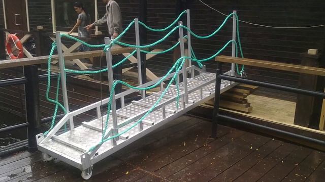 Производитель Мегал - алюминиевые лестницы, вышки-стремянки, строительные леса, подмости и подставк смотреть онлайн