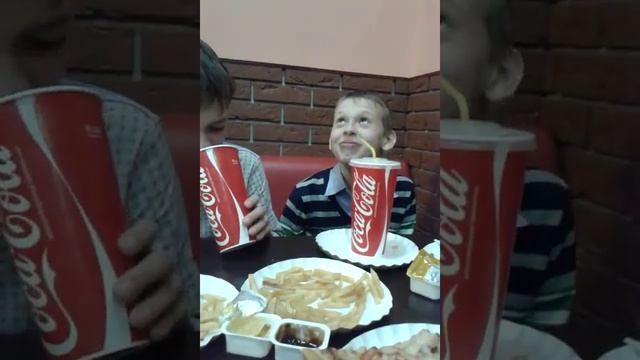 Буги-Буги танцы сранцы посмотри смотреть онлайн