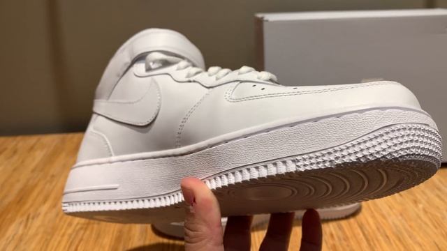 Nike Air Force 1 Mid Triple White. Unboxing and on feet. смотреть онлайн
